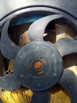 Electro ventilador de radiador de Fíat Punto.