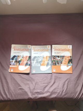 Libros de Inglés 2° Bach Initiative Macmillan