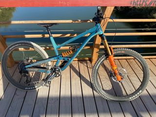 Se vende Bicicleta Commencal Clash tope de gama