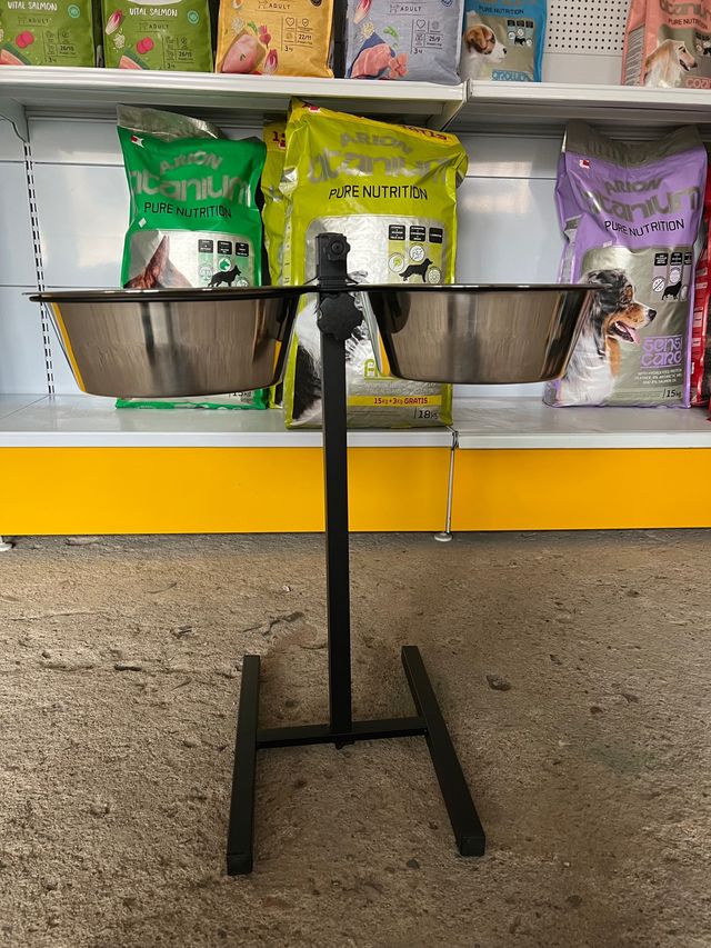 Comedero regulable para perros