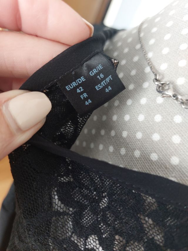 Camiseta semitransparente 40-42