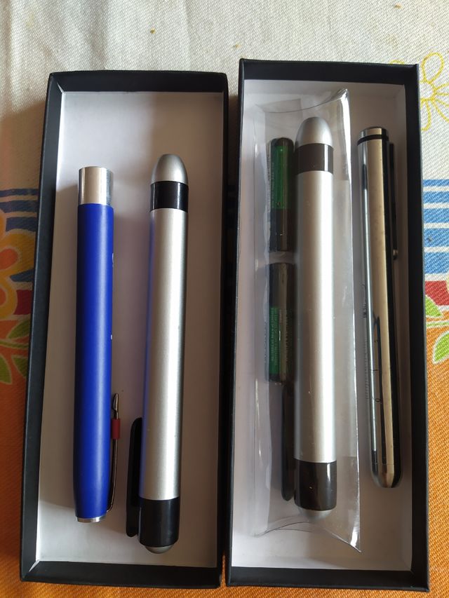 LOTE 4 lámparas de diagnóstico