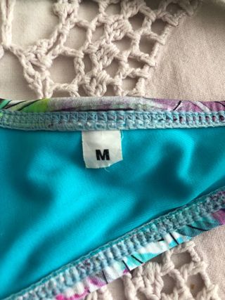 Bikini, marca Elena Bay, talla L y M