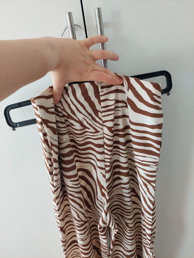 Pantaloni freschi con tasche