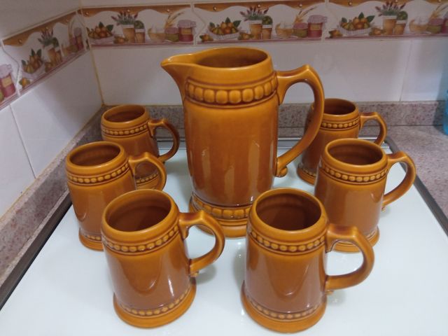 Juego de jarras de cerveza vintage