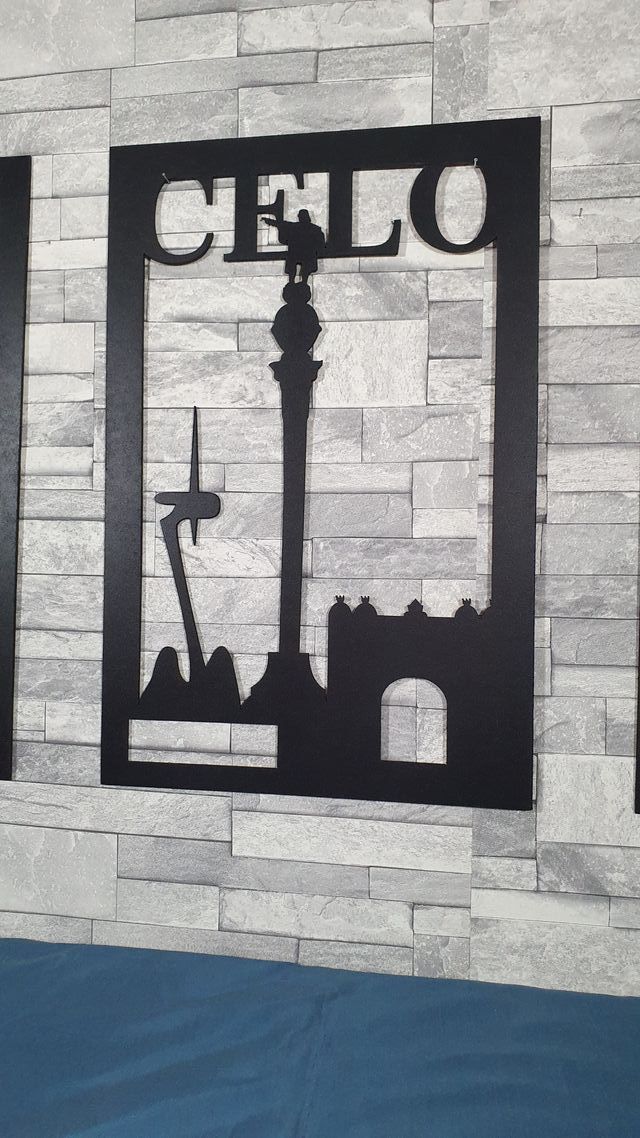 Cuadro en 3 partes Barcelona. En madera