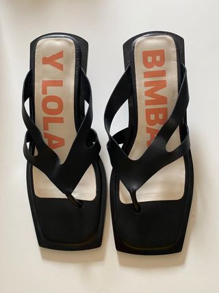Sandalias negras Bimba y Lola número 39
