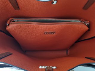 Bolso de Hombro Guess