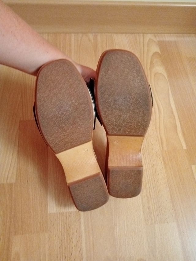 Sandalia hebilla XTi talla 40