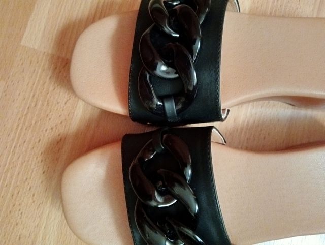 Sandalia hebilla XTi talla 40