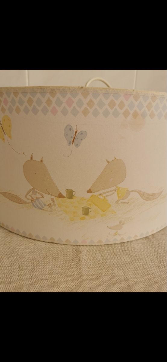 Lámpara de techo para habitación infantil.