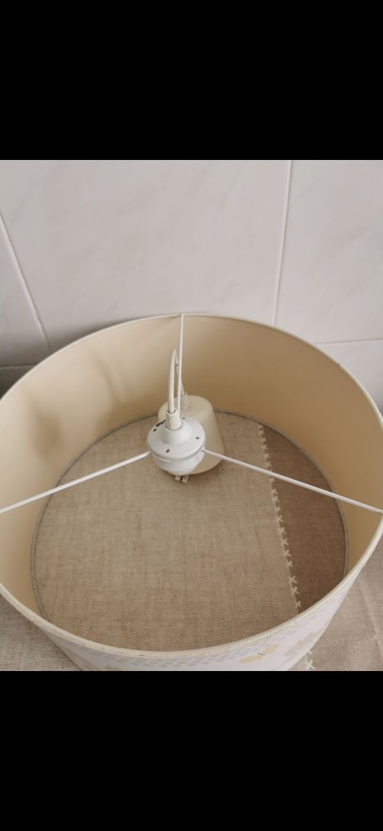 Lámpara de techo para habitación infantil.