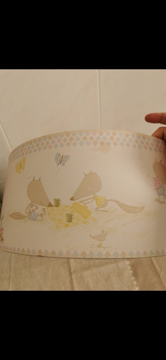 Lámpara de techo para habitación infantil.