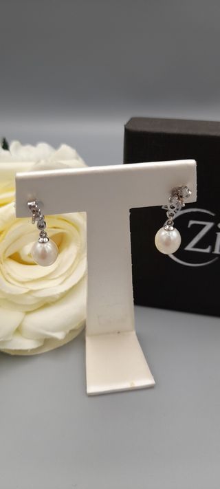 Pendientes de oro blanco 18kt con brillantes. 