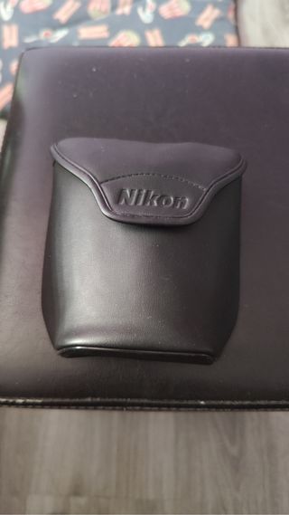 Prismáticos Nikon como nuevos.
