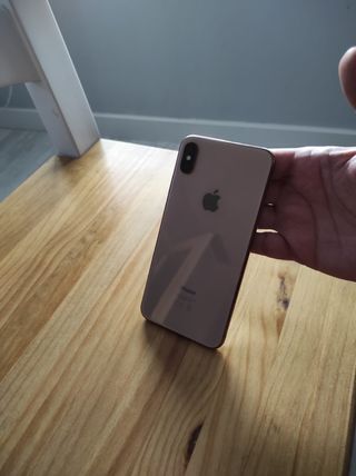 iPhone XS MAX 64 gb color oro esta flamante
