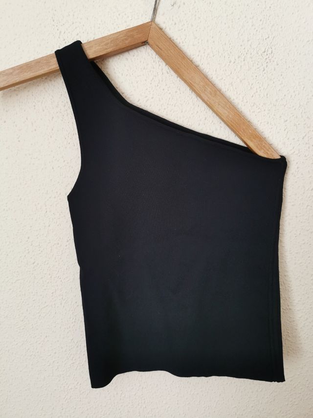 Top chica talla S de Mango.