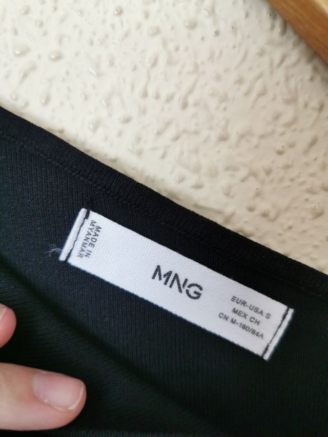 Top chica talla S de Mango.