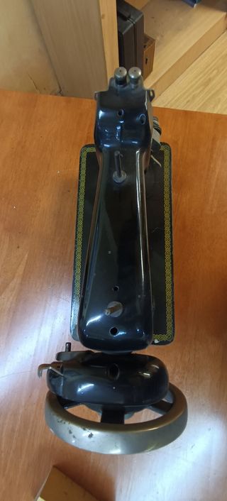 maquina de coser antigua