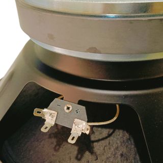 SUBWOOFER DE 15" A 4 OHMIOS NUEVO.