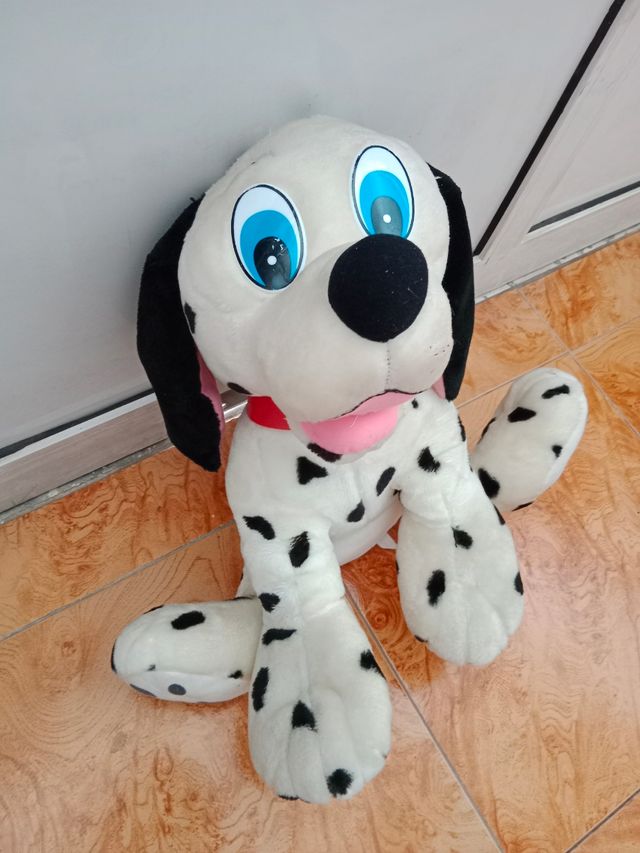 Peluche grande de perro