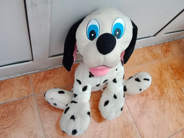 Peluche grande de perro