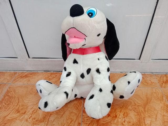 Peluche grande de perro