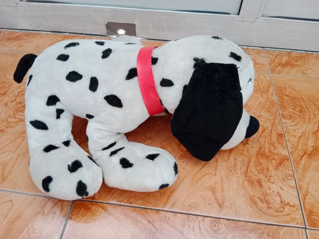 Peluche grande de perro