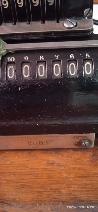 Calculadora antigua manual