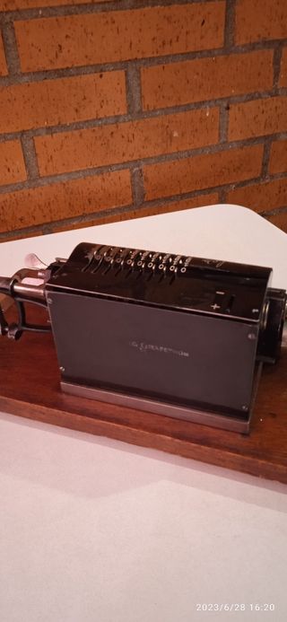 Calculadora antigua manual