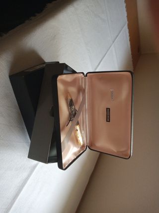 Bolígrafo INOXCROM Sirocco Plata Negro en su estu.