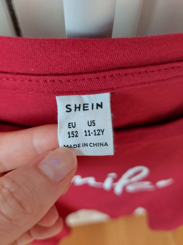 Camiseta niña en algodón de Shein.