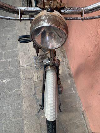 BICICLETA muy ANTIGUA