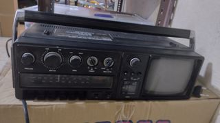 tele-radio-casete antiguo.