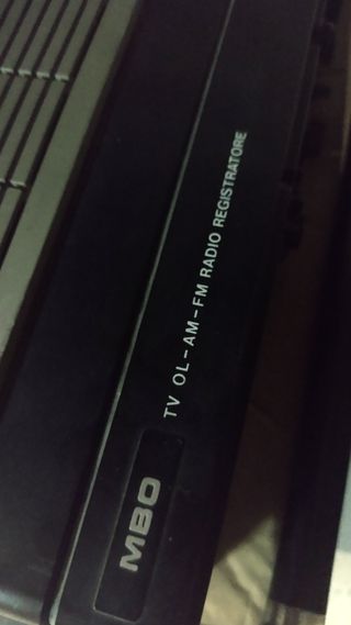 tele-radio-casete antiguo.