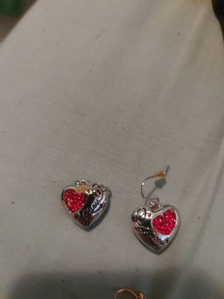 Pendientes de Guess 