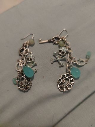 Pendientes de Guess 