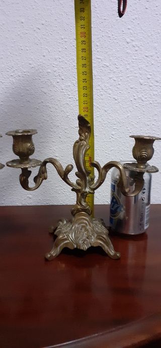 Bronce pareja de candelabros franceses antiguos