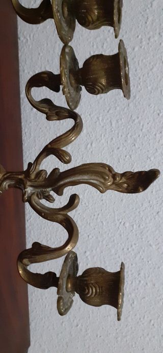 Bronce pareja de candelabros franceses antiguos
