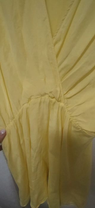 vestido amarillo zara