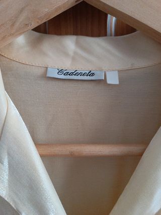 Camisa ligera con brillo