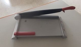 Cizalla de papel tamaño A3 marca Ideal mod. 1142