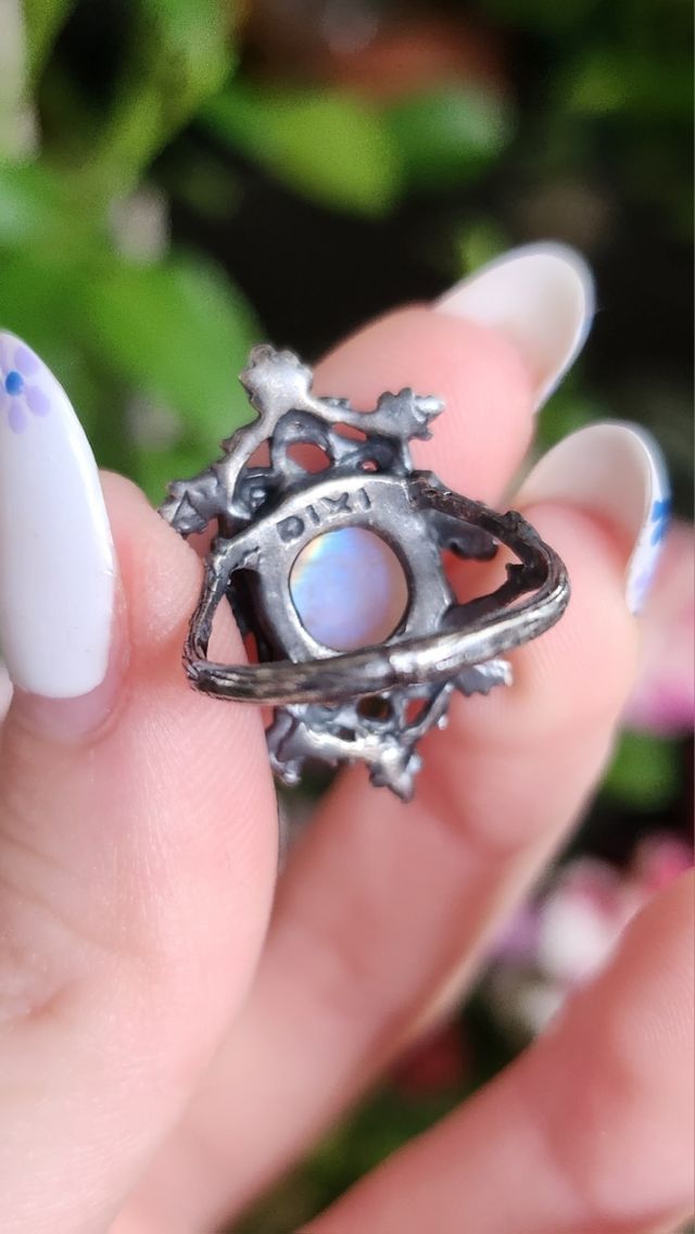 Anello con pietra di luna