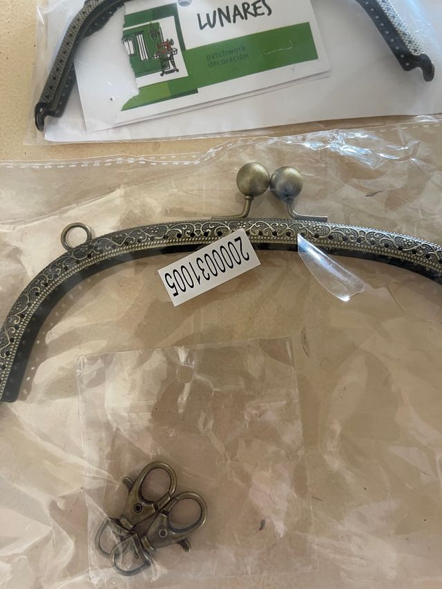 los 3 a 10 euros.Cierres de bolsito