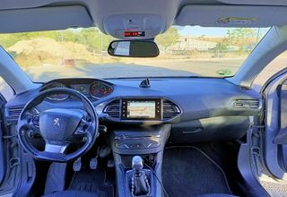 Peugeot 308 2016