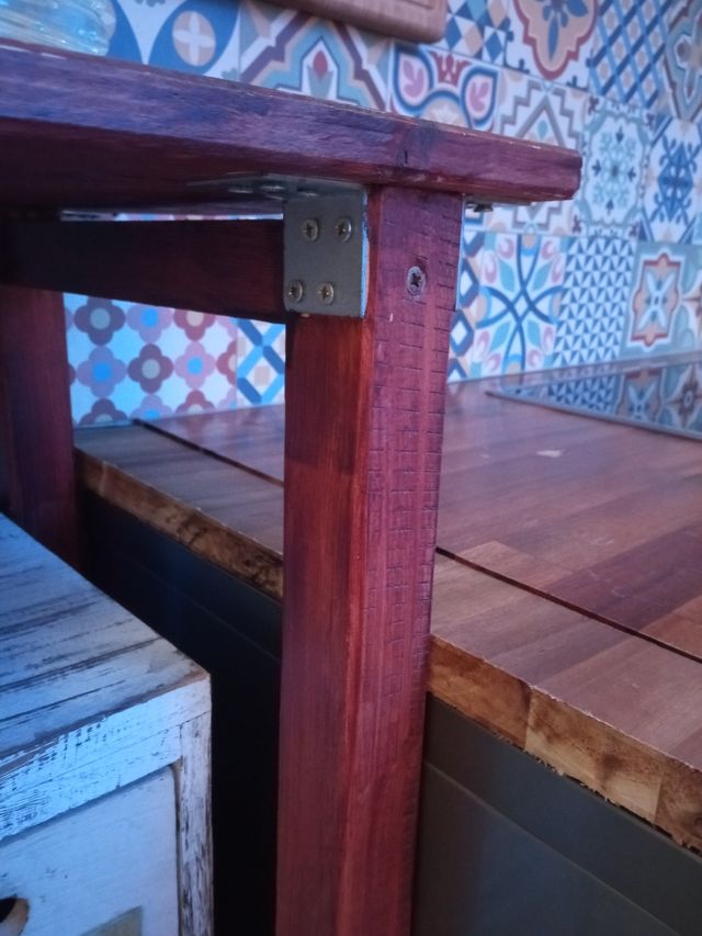 Barra madera y metal