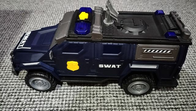 𝘾𝙊𝘾𝙃𝙀 𝙋𝙊𝙇𝙄𝘾𝙄𝘼 𝘾𝘼𝙎𝙄 𝙉𝙐𝙀𝙑𝙊 15€