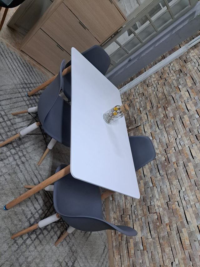JUEGO  DE COMEDOR Y COCINA NORDIKO