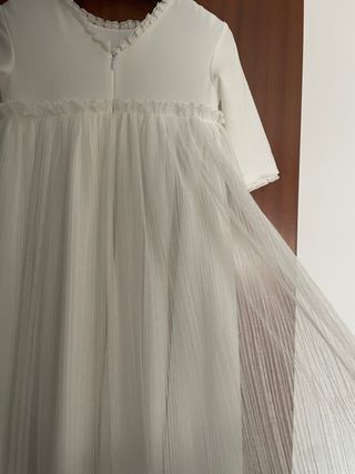 VESTIDO COMUNION modelo VISINAde la firma PETRITAS