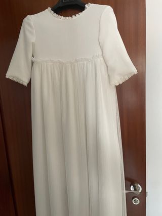 VESTIDO COMUNION modelo VISINAde la firma PETRITAS